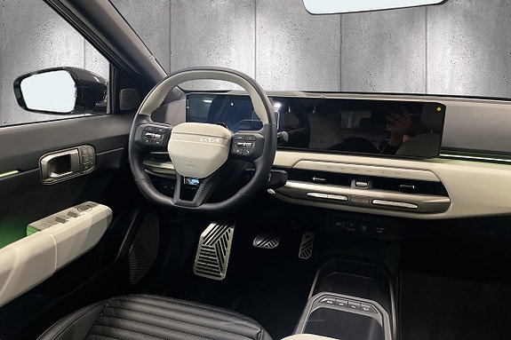 Kia EV4 13 of 20