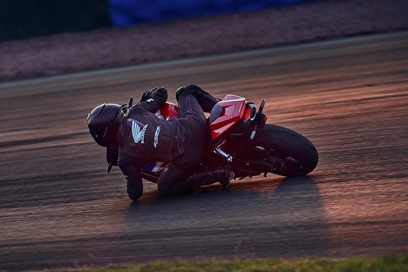 Honda CBR600RR 5 of 6
