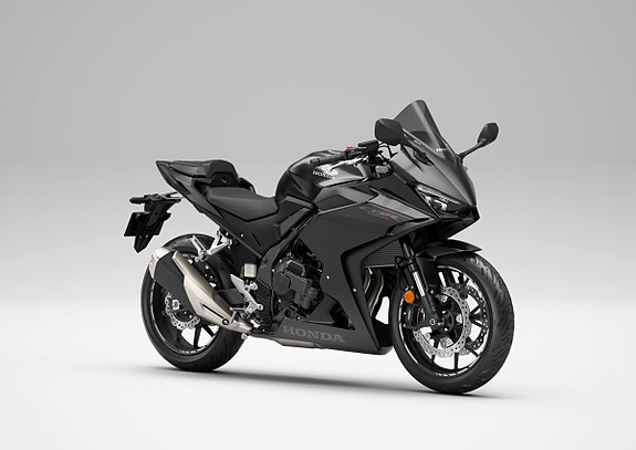 Honda CBR500RA 7 of 11