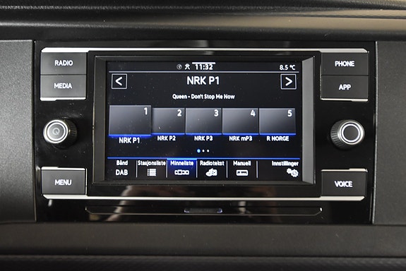 Volkswagen Caravelle 25 of 30