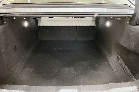 Bagasjerom: 420 liter