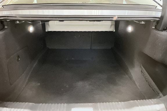 Bagasjerom: 420 liter