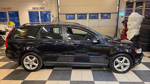 Volvo V50 5 of 5