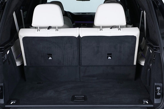 BMW X7 9 of 30