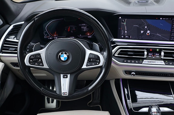 BMW X7 28 of 30