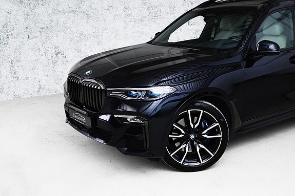 BMW X7 3 of 30