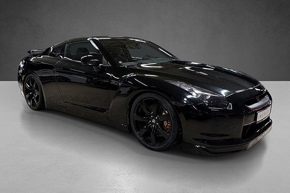 Nissan GT-R 7 of 17