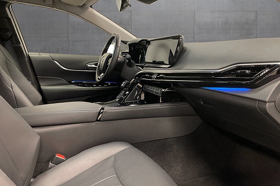 Toyota Mirai 12 of 17
