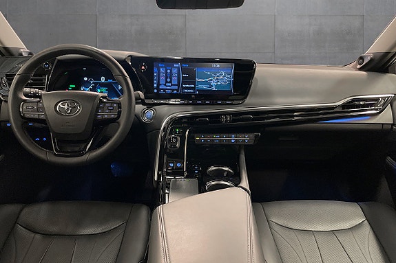 Toyota Mirai 10 of 17