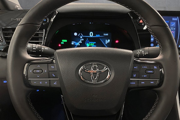 Toyota Mirai 14 of 17