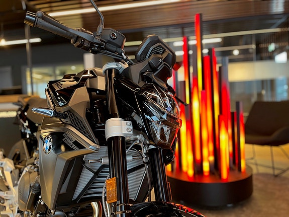 BMW F 900 R *Inklusive varmeholker og Gear shift assistant pro* 3 of 5