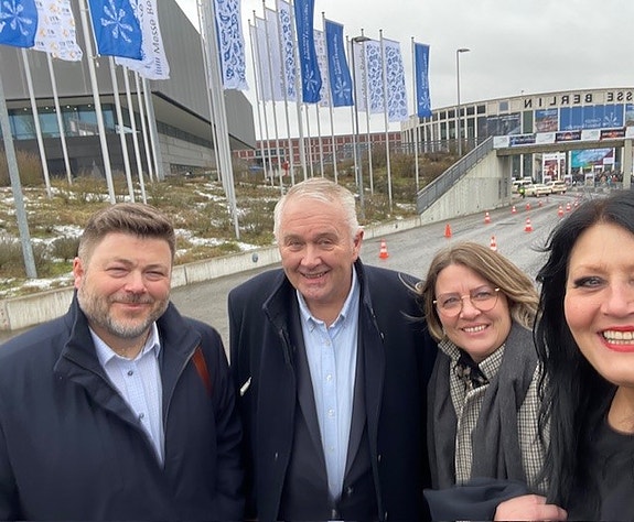Noen ansatte på reiselivsmesse i Berlin