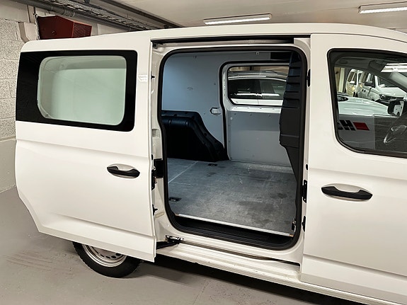 Volkswagen Caddy Maxi 15 of 30