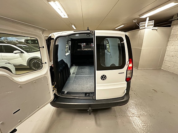 Volkswagen Caddy Maxi 19 of 30