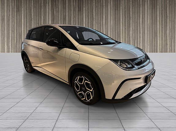 BYD Dolphin 3 of 10