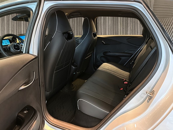 BYD Dolphin 9 of 10