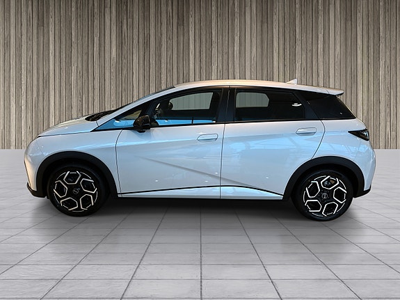 BYD Dolphin 4 of 10