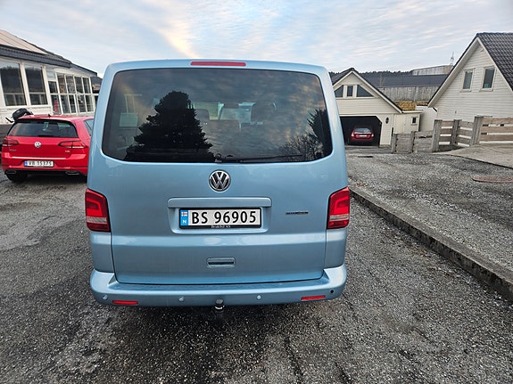 Volkswagen Multivan 28 of 30