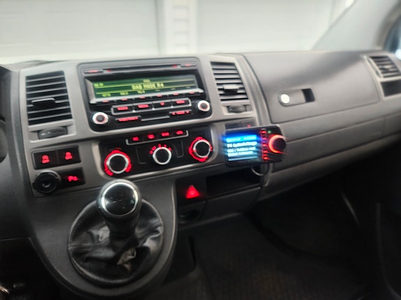 Volkswagen Multivan 7 of 30