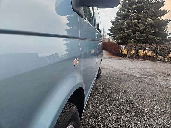 Volkswagen Multivan 30 of 30