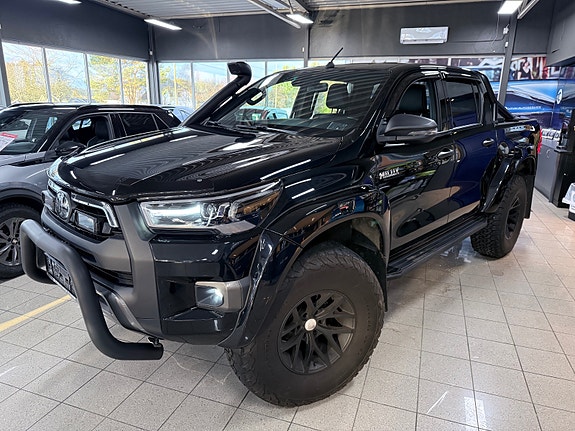 Toyota HiLux 3 of 30