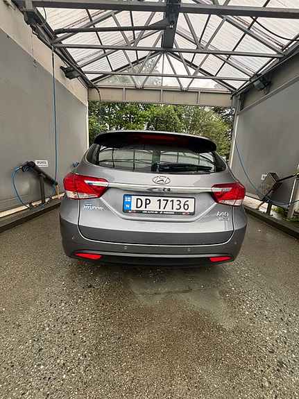 Hyundai i40 4 of 5