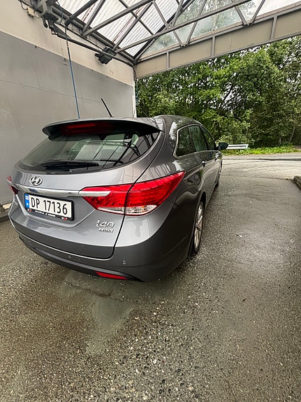 Hyundai i40 3 of 5