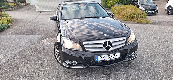 Mercedes-Benz C180 9 of 27