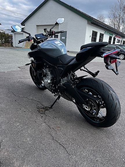 CFMOTO 675 NK 10 of 18