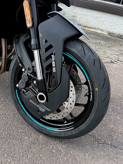 CFMOTO 675 NK 16 of 18
