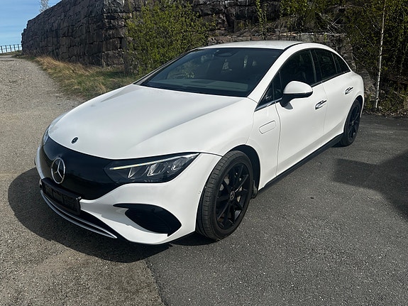 Mercedes-Benz EQE350 9 of 24
