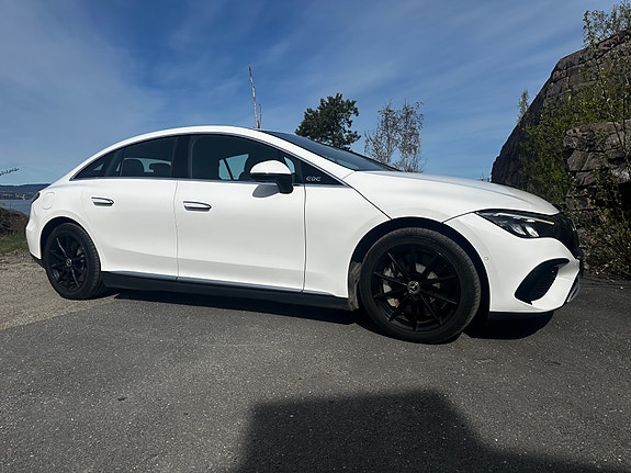 Mercedes-Benz EQE350 2 of 24