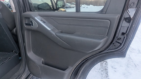 Nissan Pathfinder 24 of 30