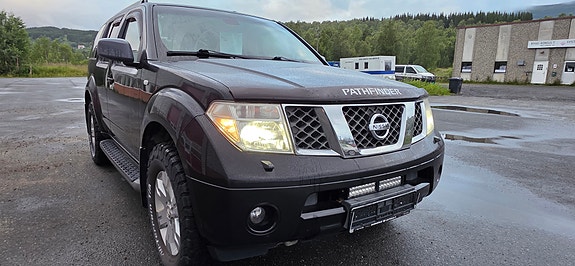 Nissan Pathfinder 2 of 30