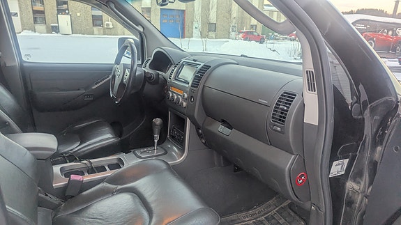 Nissan Pathfinder 26 of 30