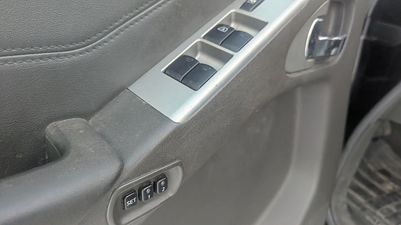 Nissan Pathfinder 23 of 30