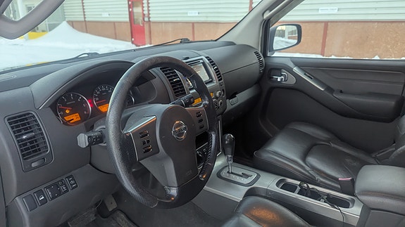 Nissan Pathfinder 15 of 30