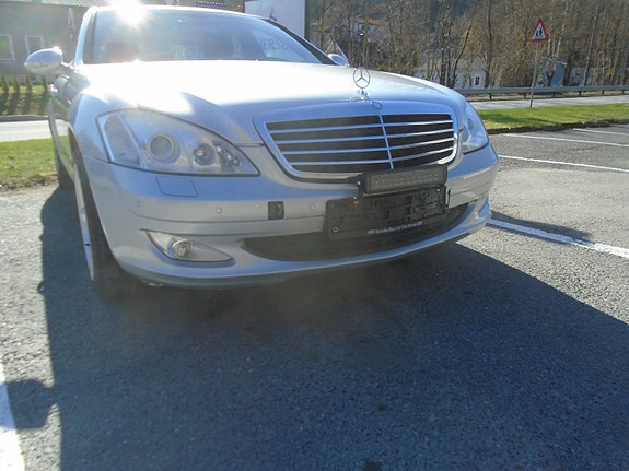 Mercedes-Benz S-Klasse 2 of 5