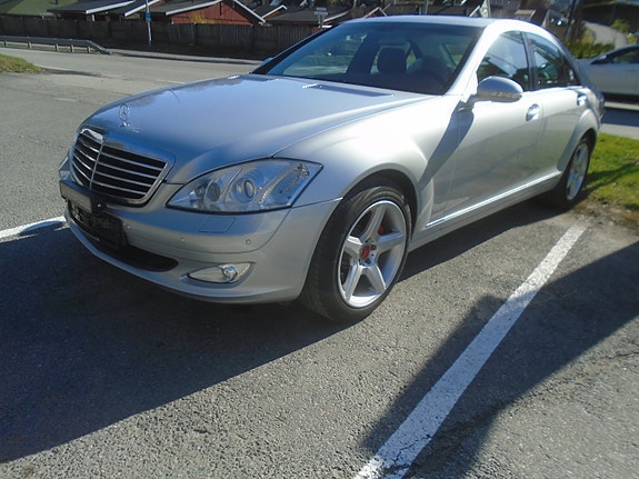 Mercedes-Benz S-Klasse 4 of 5