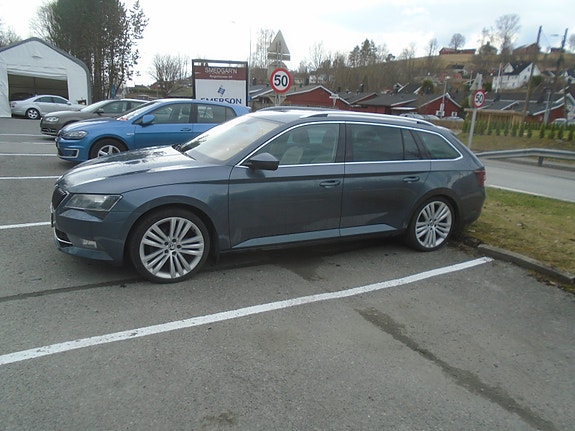 Skoda Superb 5 of 5