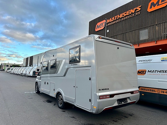 Bilde 38 av Adria 60 years selection MATRIX 670SL.