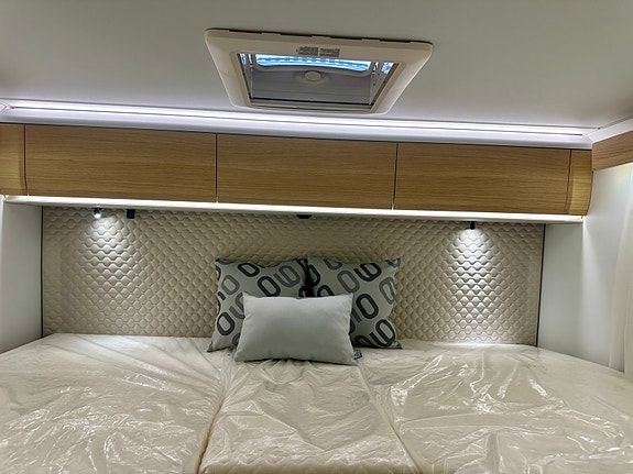 Bilde 32 av Adria 60 years selection MATRIX 670SL.