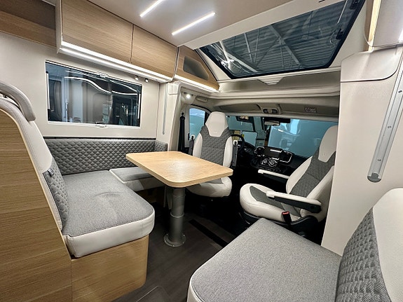 Bilde 20 av Adria 60 years selection MATRIX 670SL.
