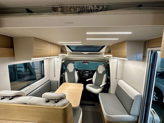 Bilde 21 av Adria 60 years selection MATRIX 670SL.