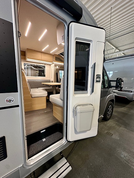 Bilde 15 av Adria 60 years selection MATRIX 670SL.