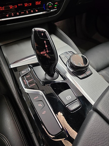 BMW 530e 15 of 20