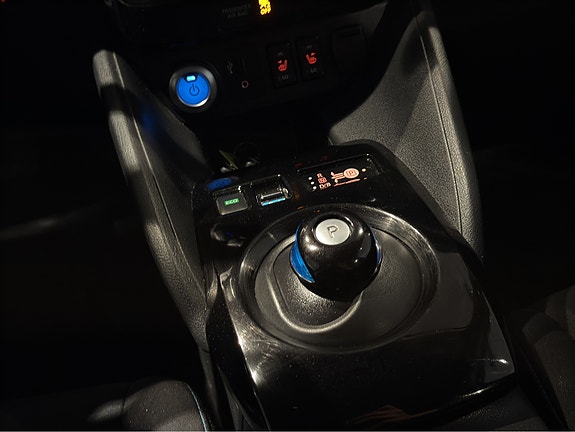 Nissan Leaf 21 of 24