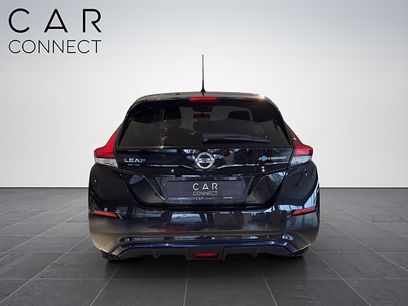 Nissan Leaf 6 of 24