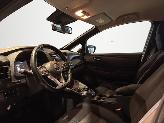 Nissan Leaf 14 of 24