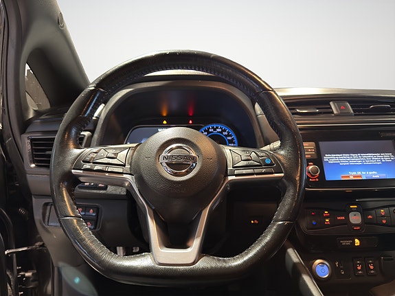Nissan Leaf 16 of 24